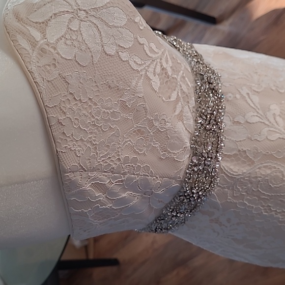 Maggie Sottero wedding gown - Picture 9 of 17